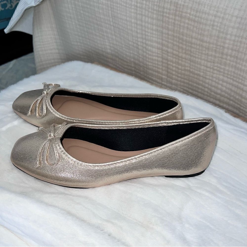 Gold square toe ballet flats with bow- brand new without box size 8 - Picture 10 of 11